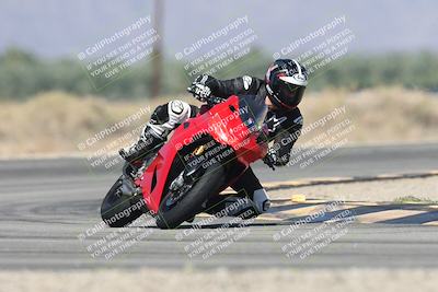 media/Oct-13-2025-Moto Forza (Mon) [[a66d839500]]/3-B Group/Session 3 (Turn 16)/